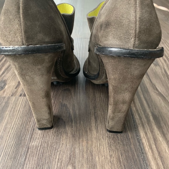 Balenciaga Olive Green Heeled Loafer Pumps - Picture 5 of 8